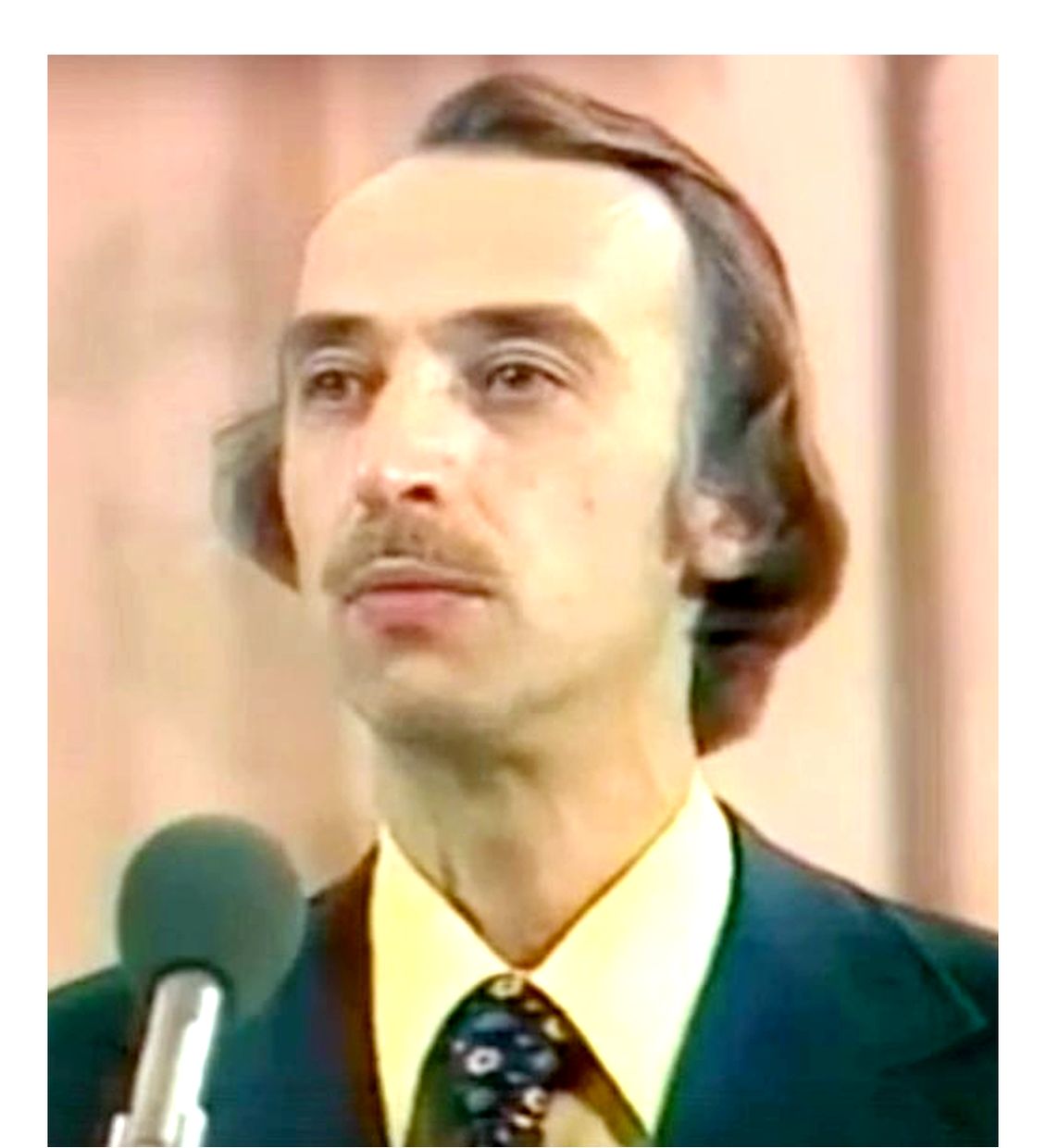 Александр Иванов